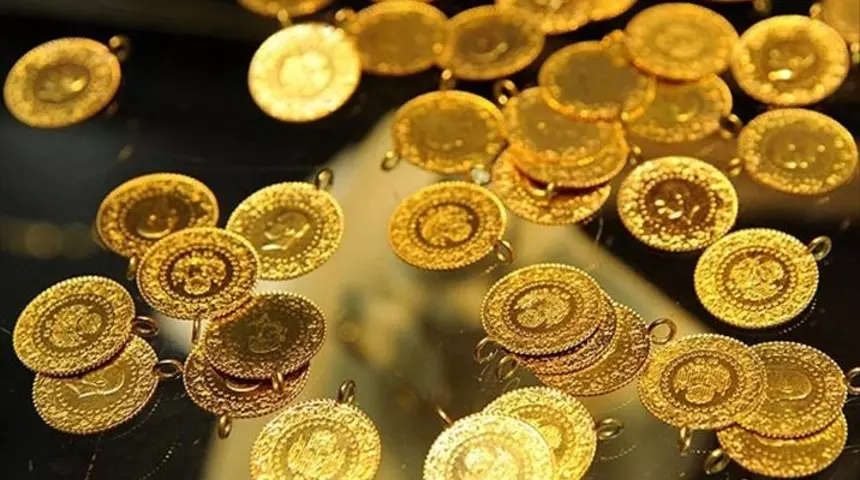 Altın ve gümüş alanlar dikkat! Uzman isim uyardı, ‘Yıl sonu gram altın kaç TL olur?’