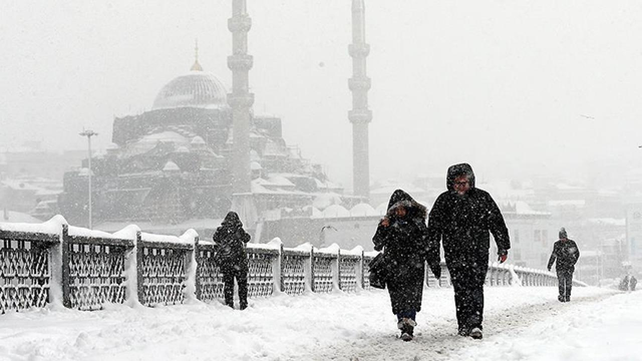 İstanbul’a Kış Dönüyor: Valilik ve AKOM’dan Uyarı