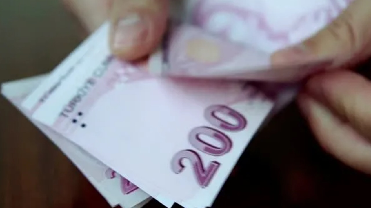 Emeklilere 10 Maaş Faizsiz Kredi ve 3 Maaş Avans
