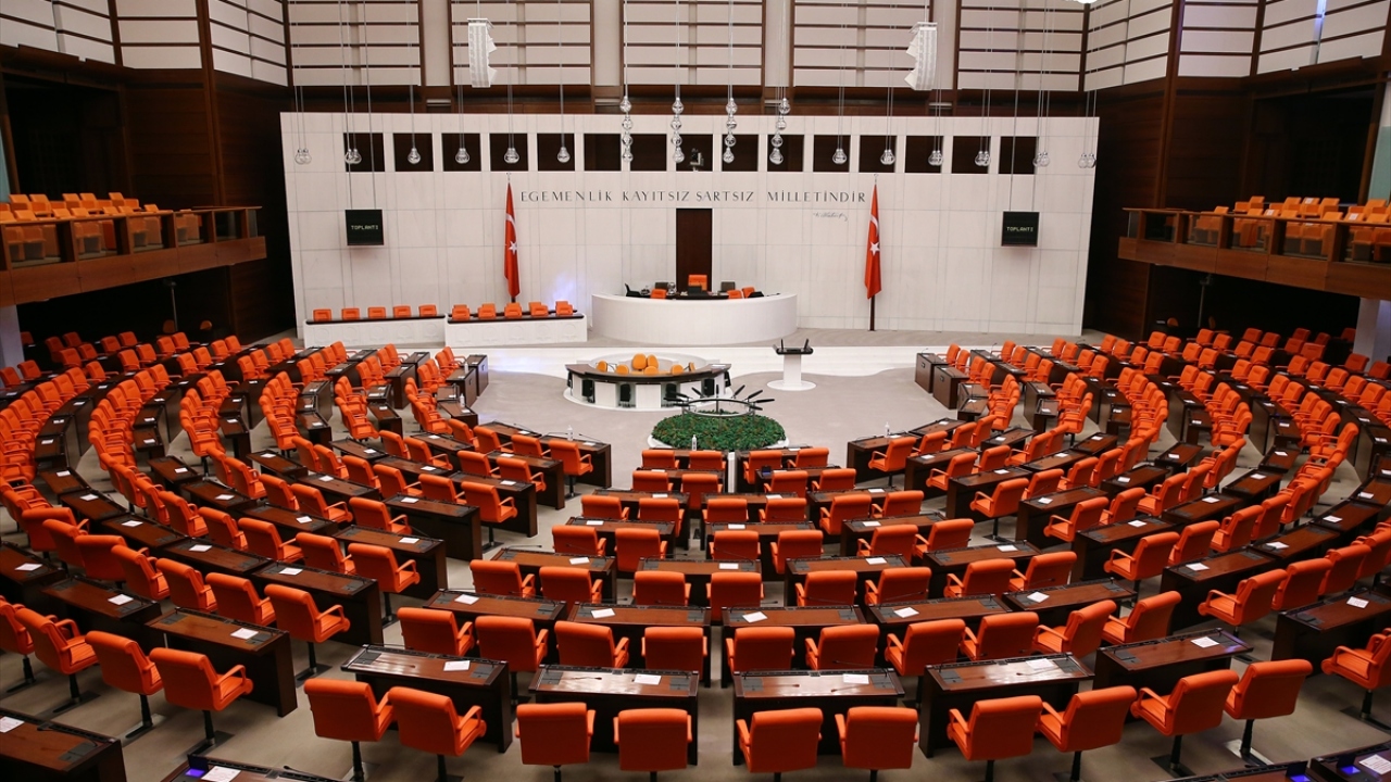 Emeklilere intibak düzenlemesi! 2000’den sonra emekli olan milyonlar maaşlar değişecek mi?