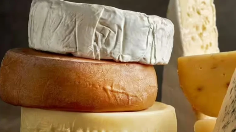 Peynir Lezzetini Katlayan Sır: Mumlu Kağıt ve Şeker Küpü