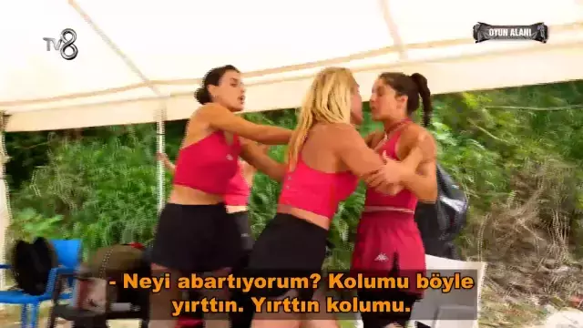 Survivor’da Fiziksel Temas: Nagihan, Seren Ay’ı Hastanelik Etti