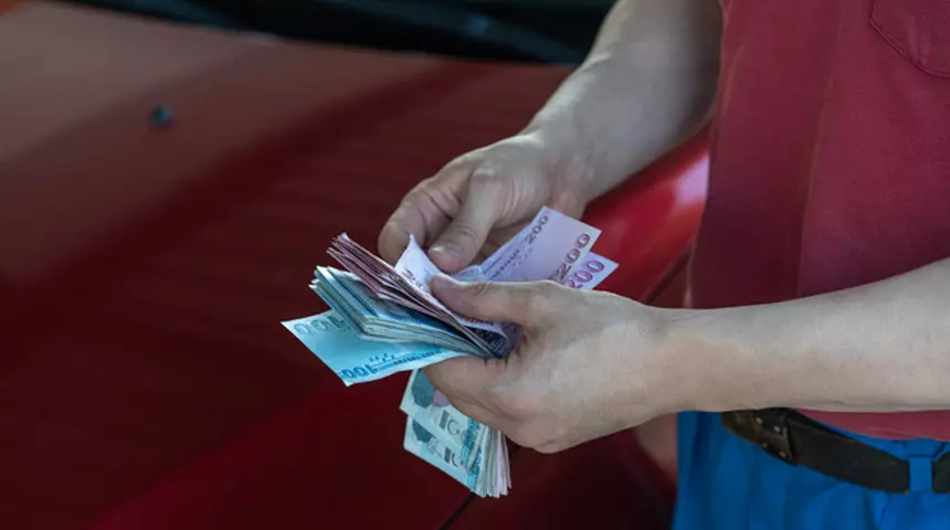 Taşıt kredisinde son tablo netleşti: Banka faiz oranları (İNG, QNB, Ziraat)